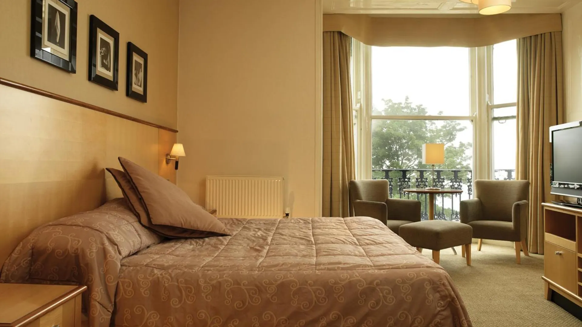 Royal Hotel Scarborough 3*,