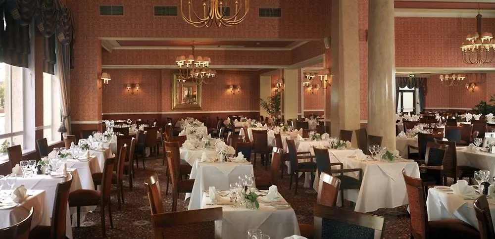 Royal Hotel Scarborough 3*,